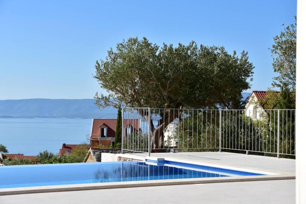 Villa Katarina - Infinity Pool With Amazing View Bol Eksteriør bilde