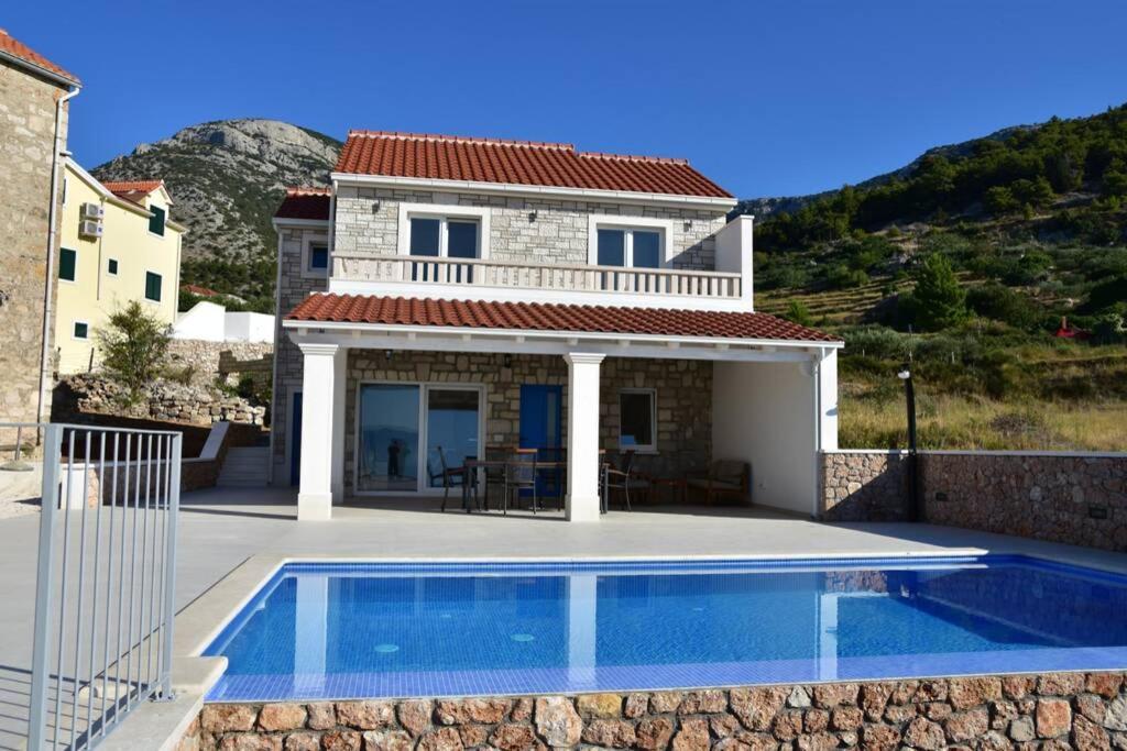 Villa Katarina - Infinity Pool With Amazing View Bol Eksteriør bilde